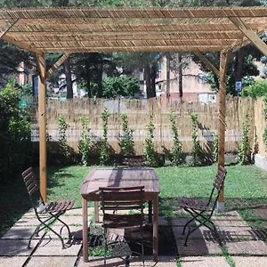 Con Giardino A Due Passi Dal Mare , Follonica Italia