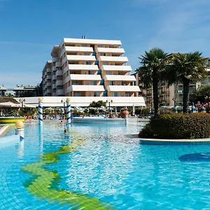 **** Hotel Aparthotel Holiday Itálie